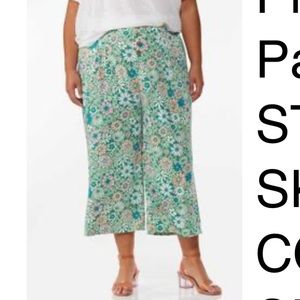 Floral cropped pants